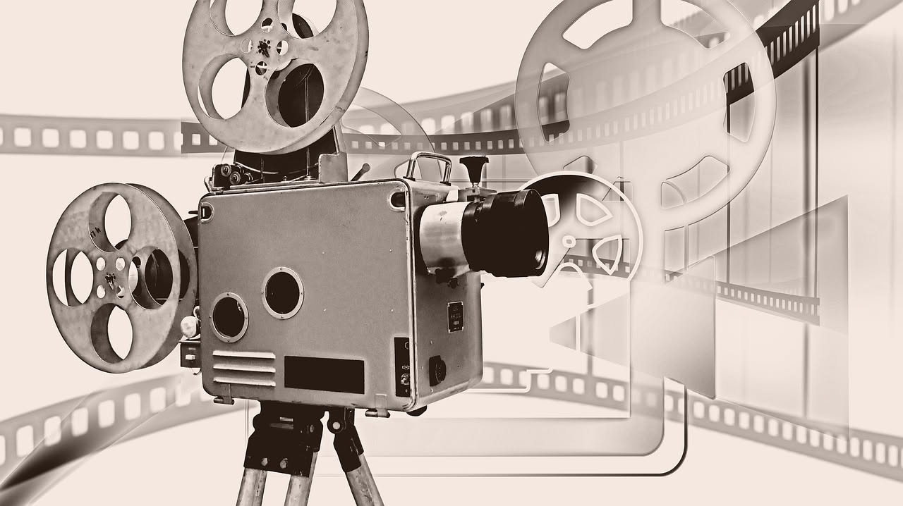 Il montaggio cinematografico: come si costruisce il ritmo di un film