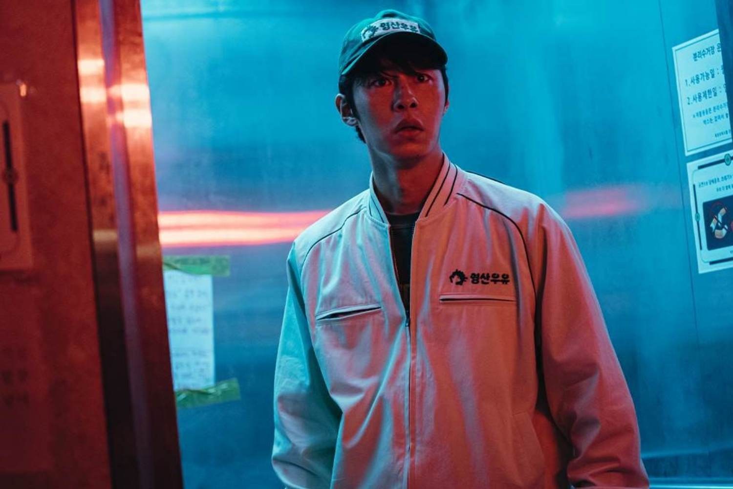 Dead-End Job, chi è Hyeok-jun? Il giovane sommerso dai debiti che accetta un lavoro dove ogni turno può costargli la vita