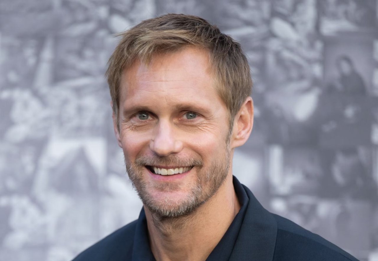 Alexander Skarsgård protegge la famiglia, oggi su Netflix con Hidden – Senza via di scampo