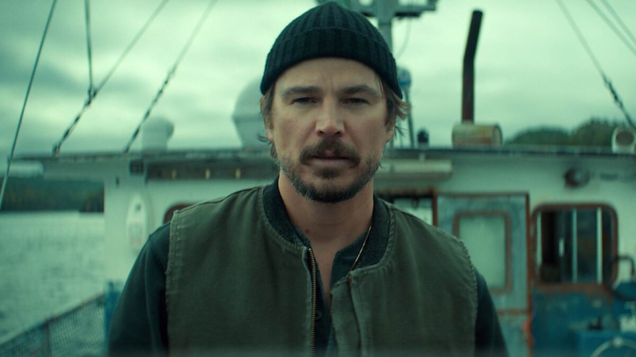 Netflix, l’8 ottobre arriva Below: Josh Hartnett affronta una creatura marina che terrorizza Terranova